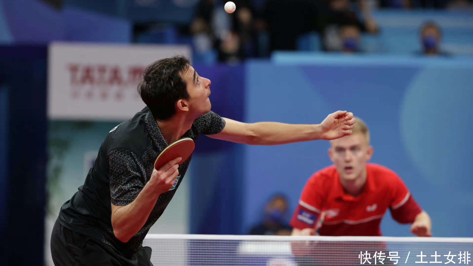 役不禁让人 役不禁让人