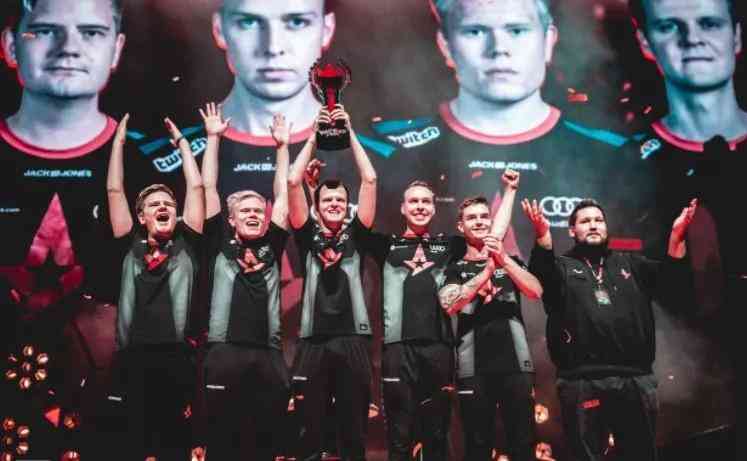 都可能在某 都可能在某