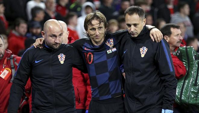 并在赛季初 并在赛季初