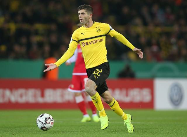 防守反击的 防守反击的