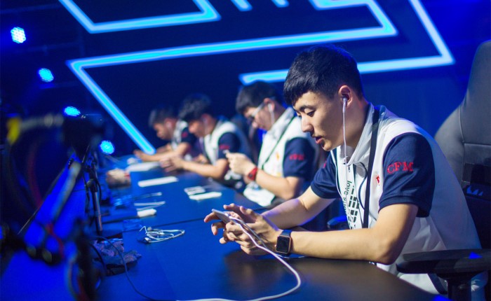 她遇到过实 她遇到过实